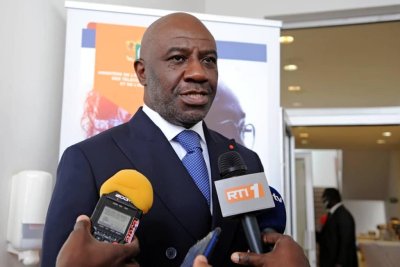 Promotion des technologies numériques: le Ministre Roger Félix ADOM présente les 7 piliers de la stratégie nationale