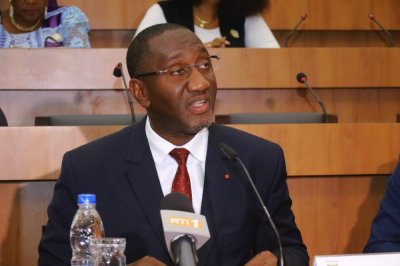 Assemblée Nationale/Budget-programmes 2025-2027 : le Ministre Souleymane Diarrassouba fait adopter le projet de budget 2025 du Ministère du Commerce et de l’Industrie