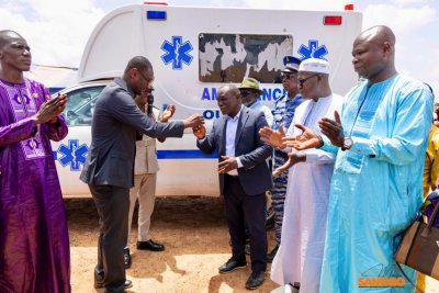 Ouebasso, Ganhoué, Silakoro : Moussa Sanogo offre des ambulances et des machines agricoles dans le Bafing