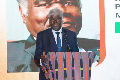 Téléphonie mobile et Internet : à ce jour, sur 32,7 millions d'habitants, la Côte d'Ivoire compte respectivement 54 663 819 et 29 170 000 abonnés (Premier Ministre)