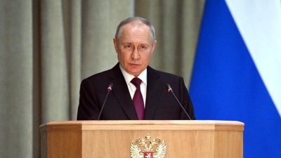 Russie : Vladimir Poutine indique avoir prolongé 