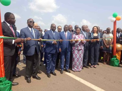 Le Vice-président Tiémoko Koné inaugure la section de l'autoroute Yamoussoukro-Tiébissou