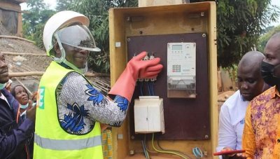 Le village de Topka N’drikro désormais connecté au réseau électrique national