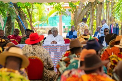 Législatives 2025: Robert Beugré Mambé exhorte les chefs traditionnels Atchans et Attiés à œuvrer pour un climat apaisé