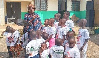 La Radio Agia fm comble les orphelins et les enfants de ses auditeurs