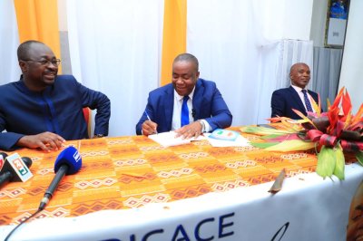 Côte d'Ivoire/Littérature : Le journaliste-ecrivain Michel Beta étale la problématique de l'emploi dans son ouvrage '' Le crépuscule de l’État employeur...''