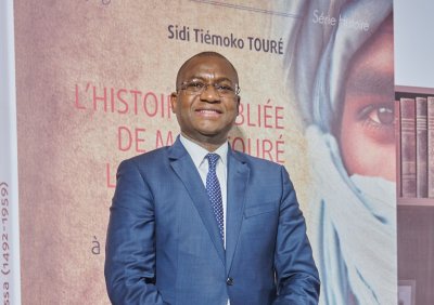 Littérature : le ministre Sidi Tiémoko Touré dévoile « L’Histoire oubliée de Mori Touré, le conquérant »