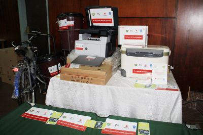 Remise de matériels au MSHP pour soutenir et renforcer la surveillance médicale sous régionale post-Ebola