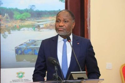 Exploitation minière : le ministre Mamadou Sangafowa-Coulibaly favorise l’implémentation d’un projet aurifère, d’une capacité annuelle de 11 millions de tonnes de minerai dans le district du Woroba