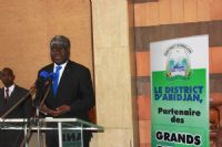 Le ministre-gouverneur du district d’Abidjan initie une opération de soins gratuits pour les populations de Songon