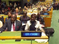 Siège de l’ONU - La Ministre Mariatou Koné fait observer une 	minute de silence aux panélistes en mémoire des victimes de l’attentat de Grand Bassam.