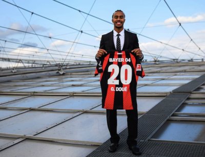 Mercato : Guéla Doué va quitter Strasbourg pour Leverkusen, Conrad Harder rejoint l’Alsace