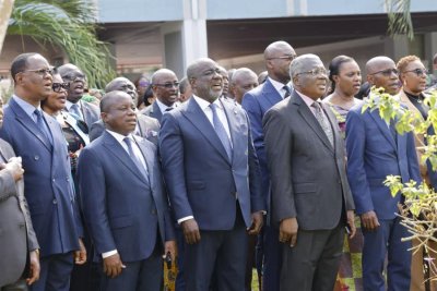 Montée du drapeau national : le Ministère des Affaires Etrangères rend honneur aux symboles de l'Etat