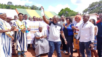 Municipales 2023: ‘’  le Kirikou du Guémon’’ consolide sa liste et offre des kits scolaires dans village de Tiessan (Facobly)