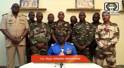 Coup d’Etat au Niger : des militaires mettent fin au régime de Mohamed Bazoum et mettent en garde contre toute ingérence extérieure