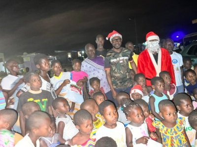 Noël 2023/ Côte d’Ivoire : André Silver Konan gâte 2500 enfants de villages et campements de Bocanda