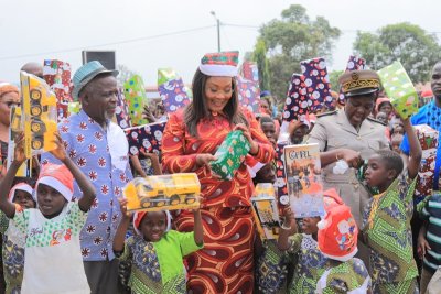 Noël du partage 2022 : la ministre Belmonde Dogo offre des cadeaux à 4 000 enfants vulnérables