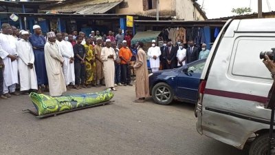 Obsèques du père de Badra Ali: Danho Paulin au chevet de la famille Sangaré