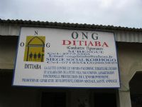 M’bengué Tabaski 2014: une ONG offre des kits alimentaires aux professionnelles du sexe et des PVVIH