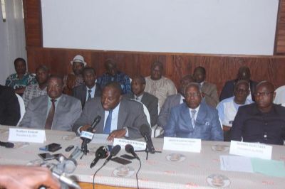 Élections Sénatoriales- Les partis politiques d’opposition dénoncent « un passage en force » du pouvoir