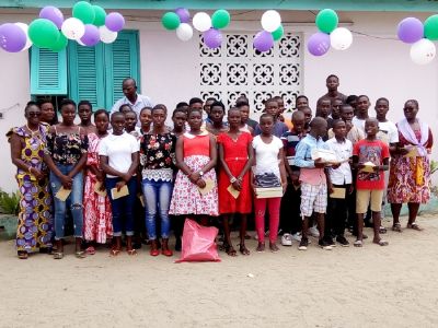 Bingerville/Education : Des orphelins en difficulté reçoivent des kits scolaires