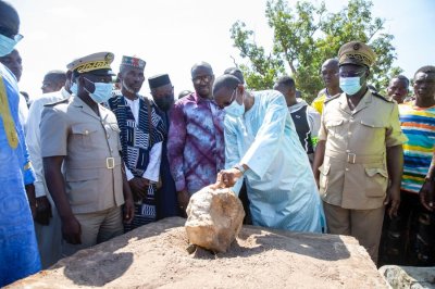Papara : Bruno Koné pose la première pierre du foyer des jeunes