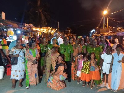 Pâques à Marcory : Le Conseiller municipal Théophile Balou aux côtés des femmes 