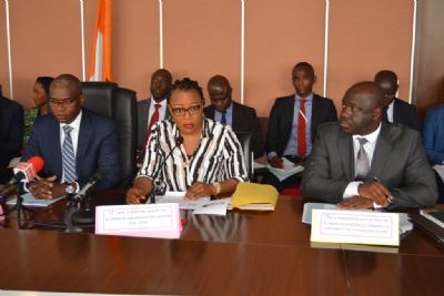 Côte d’Ivoire / Transition de l’informel vers une économie formelle : des pistes de réflexion élaborées