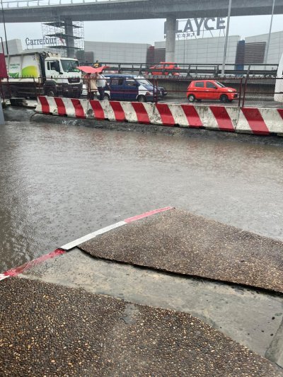 Pluies diluviennes à Abidjan : les locaux du concessionnaire RIMCO sous les eaux
