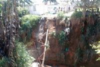 Un pont s’effondre: 1 mort, plusieurs blessés