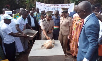 Pose de la première pierre d'un centre de santé à Salè-Balèkro