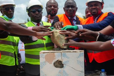 Lycée moderne Emile Boga Doudou de Lakota : l’association GAEL offre une  bibliothèque moderne avec salle multimédia
