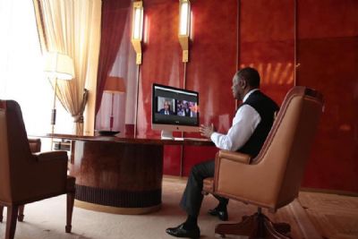 Covid-19 : le président Ouattara fait le point par visioconférence avec son premier ministre