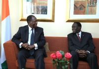 Sommet de la CEDEAO: entretien entre Alassane Ouattara et Michel Kafando à Abuja