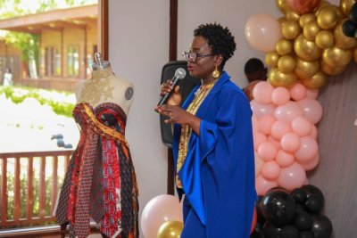 Présentation de l’atelier AMA : une styliste modéliste veut redynamiser le secteur de la mode en Côte d’Ivoire