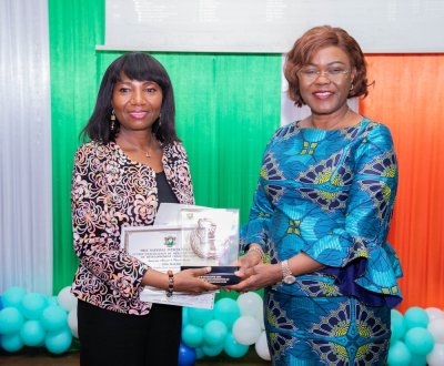 Prix d’Excellence 2022 pour le développement communautaire : la ministre Kaba Nialé récompense les lauréats