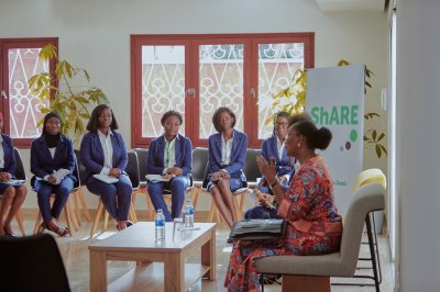 Promotion du leadership, employabilité: Denise Houphouët-Boigny  partage son expérience avec des étudiantes PEFA