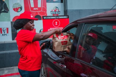 Publireportage- Restauration rapide en Côte d'Ivoire : KFC CI lance le  '' service au stationnement ''