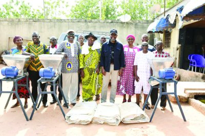 Région de la Nawa : Alain Donwahi s’active sur le terrain