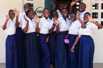 Rentrée scolaire 2026-2027 : la longueur des jupes des élèves filles fixée à 11 centimètres au-dessus de la cheville