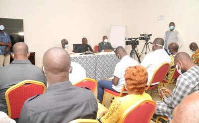 Piscine municipale de Bouaké : Le ministre Amadou Koné s'imprègne de l'avancement des travaux