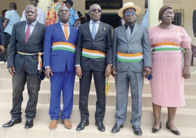 Réunion de prise de contact, hier : Le maire Kah Zion et ses adjoints ont repris le travail