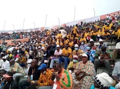 Des milliers de militants et sympathisants du RHDP au stade FHB pour l’investiture du Président Ouattara