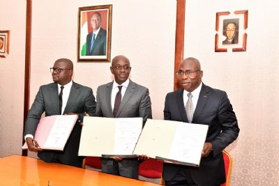 CMU: signature de conventions entre la profession pharmaceutique et la Nouvelle pharmacie de santé publique