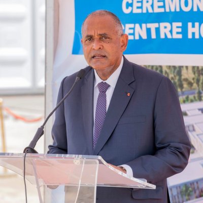 Santé : le Premier Ministre Patrick Achi lance les travaux du CHU d’Abobo