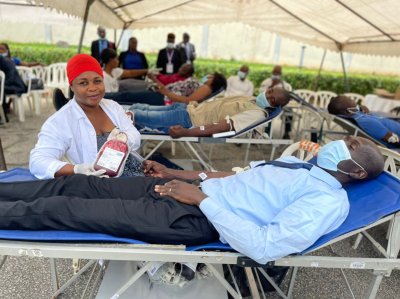 Santé: opération de collecte de sang à Abidjan