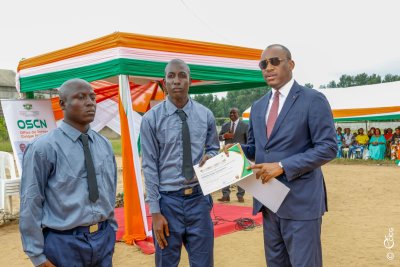 Service civique : le ministre Mamadou Touré exhorte les parents à poursuivre l’encadrement des jeunes après leur formation