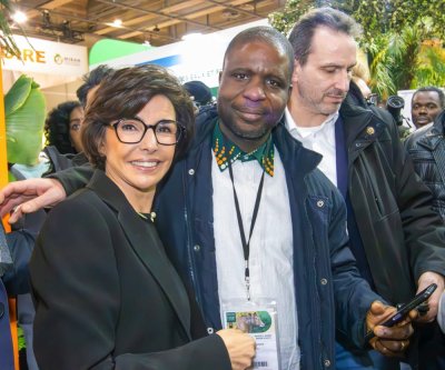 SIA 2025 : La Ministre de la Culture française, Rachida Dati visite le stand du Conseil du Café-Cacao