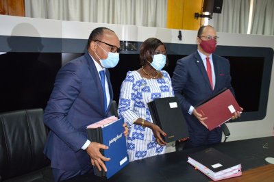 Formation continue des enseignants bivalents des collèges de proximité: l’Agence Universitaire de la Francophonie s'engage aux côtés de la Côte d'Ivoire