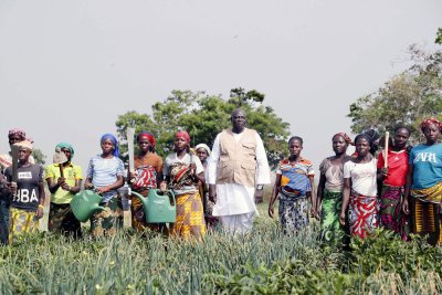 Projet d'Appui au PsGouv (PA-PsGouv) : le Coordonnateur Général, Non Karna Coulibaly, sur deux sites de cultures maraîchères à Karakoro, dans le département de Korhogo